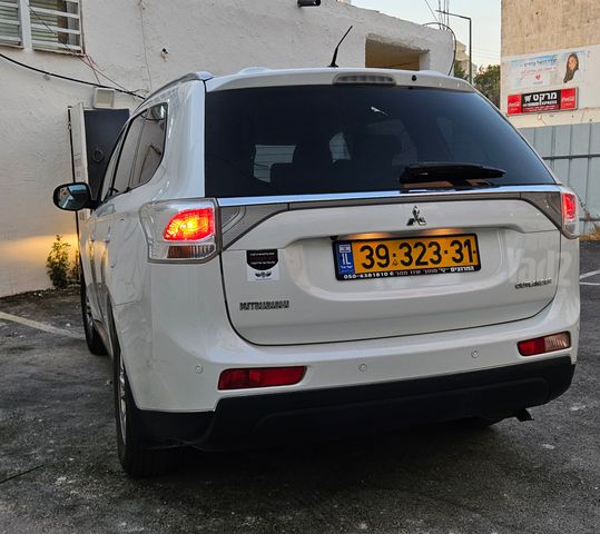 מיצובישי אאוטלנדר