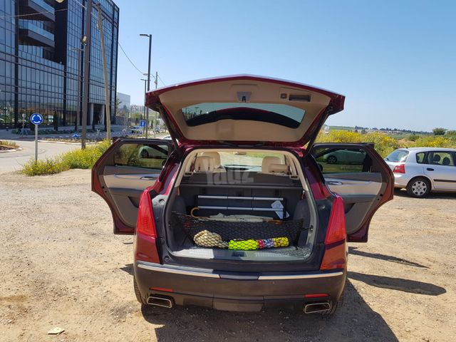 קאדילק XT5