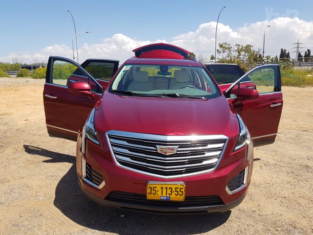 קאדילק XT5