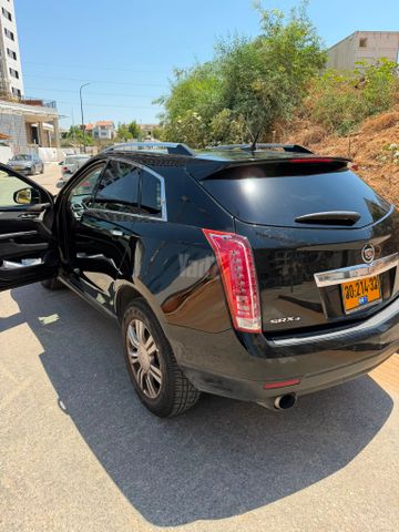 קאדילק SRX