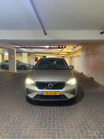 וולוו XC40