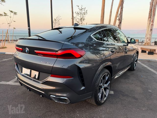 ב מ וו X6