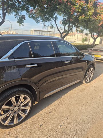 קאדילק XT4