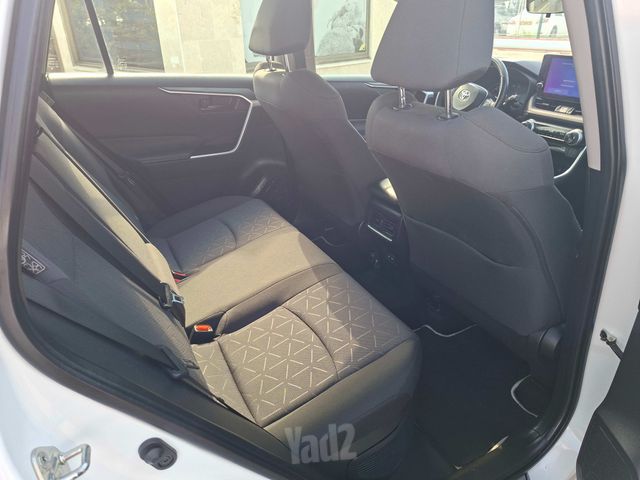 טויוטה RAV4