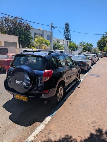 טויוטה RAV4