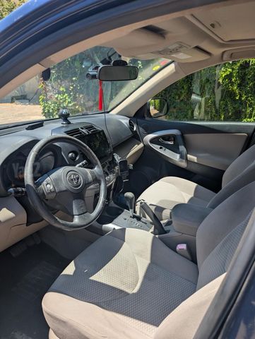 טויוטה RAV4