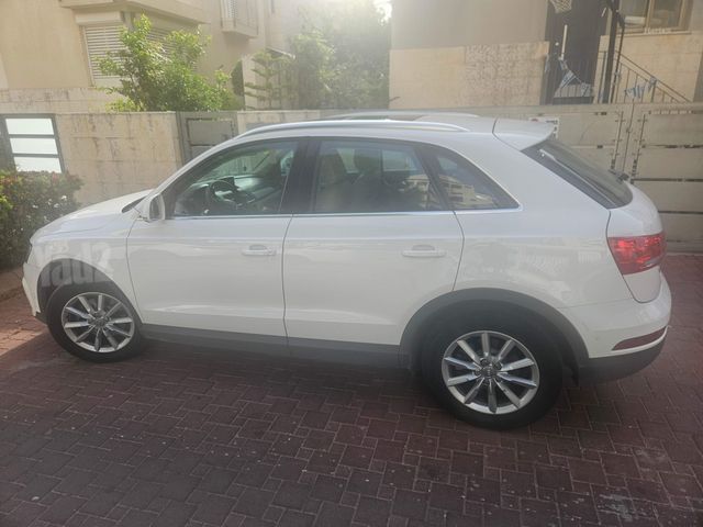 אאודי Q3