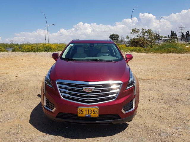 קאדילק XT5