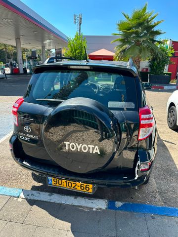 מודעת רכב טויוטה RAV4