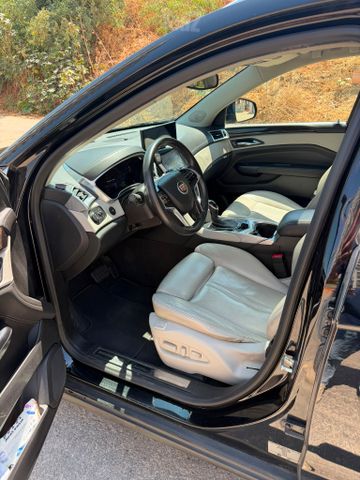 קאדילק SRX
