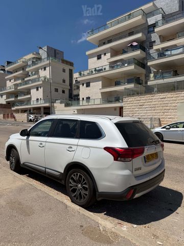 מודעת רכב מיצובישי אאוטלנדר