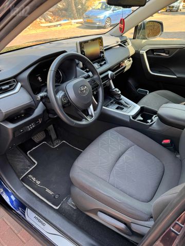 טויוטה RAV4