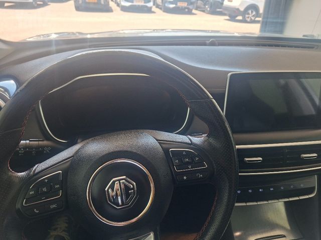 אם ג'י EHS PHEV