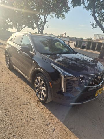 קאדילק XT4