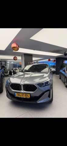ב מ וו X2
