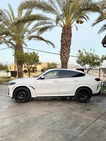 ב מ וו X6