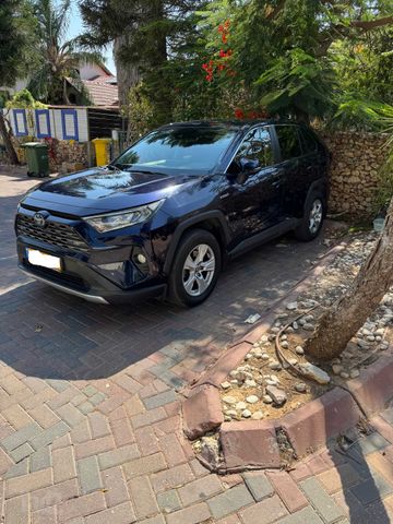 טויוטה RAV4