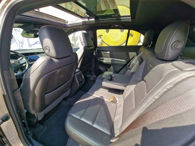 קאדילק XT4
