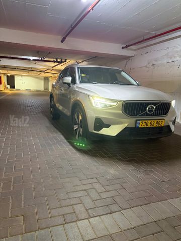 וולוו XC40