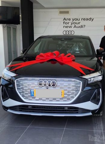 מודעת רכב אאודי Q4 e-tron