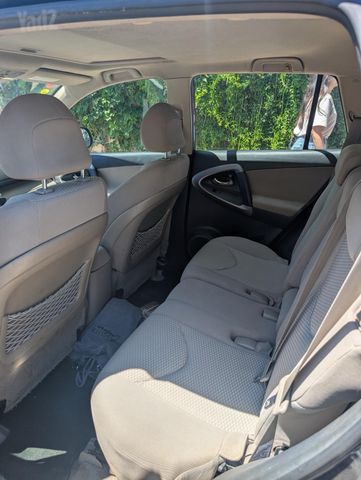 טויוטה RAV4