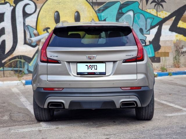 קאדילק XT4