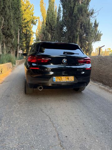ב מ וו X2