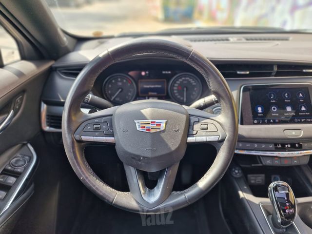 קאדילק XT4