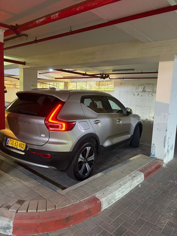 וולוו XC40