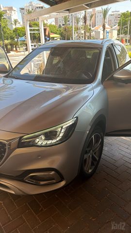 אם ג'י EHS PHEV