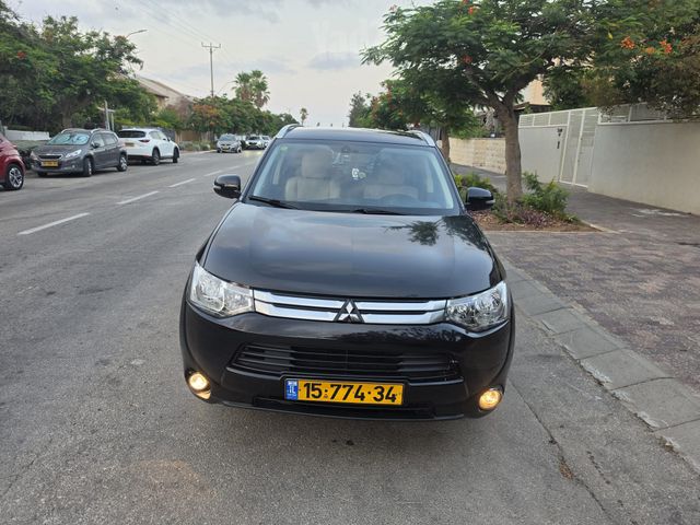 מיצובישי אאוטלנדר