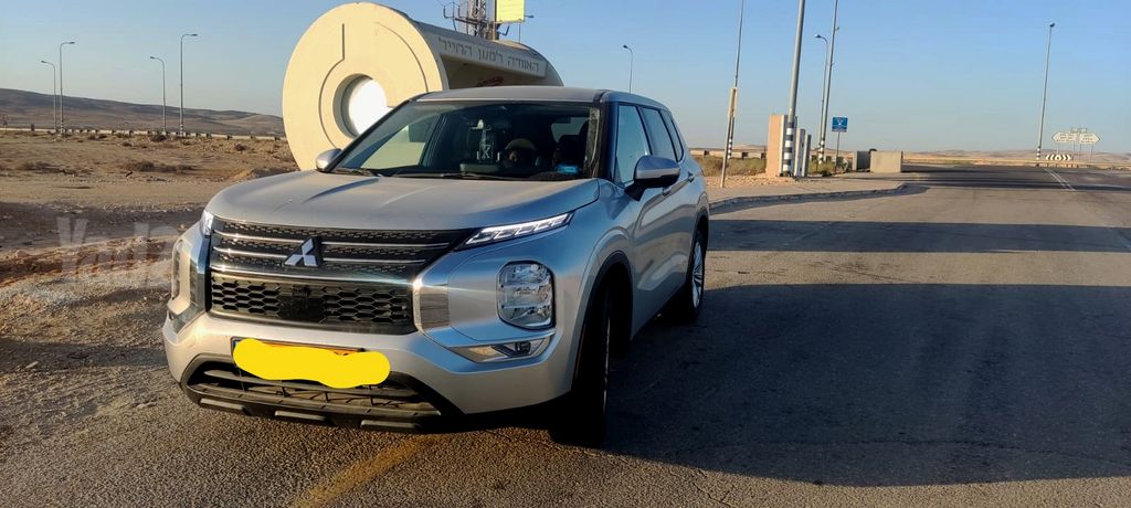 מיצובישי אאוטלנדר