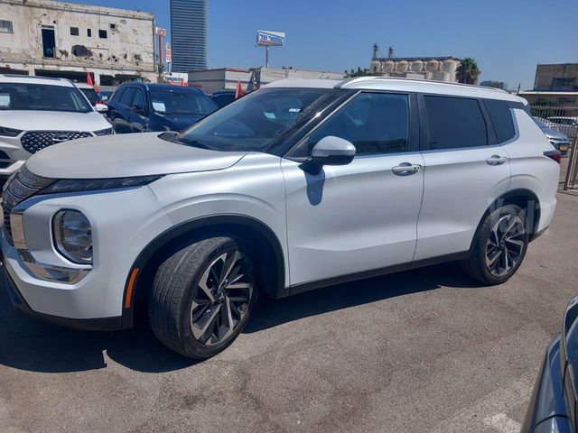 מיצובישי אאוטלנדר