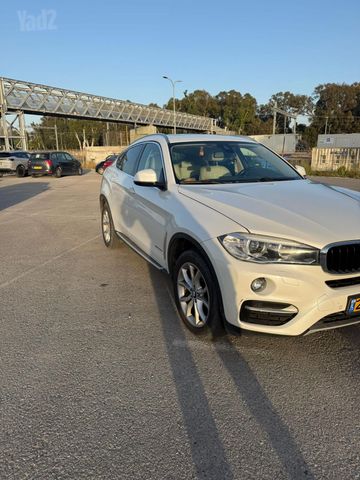 ב מ וו X6