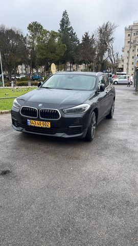 ב מ וו X2