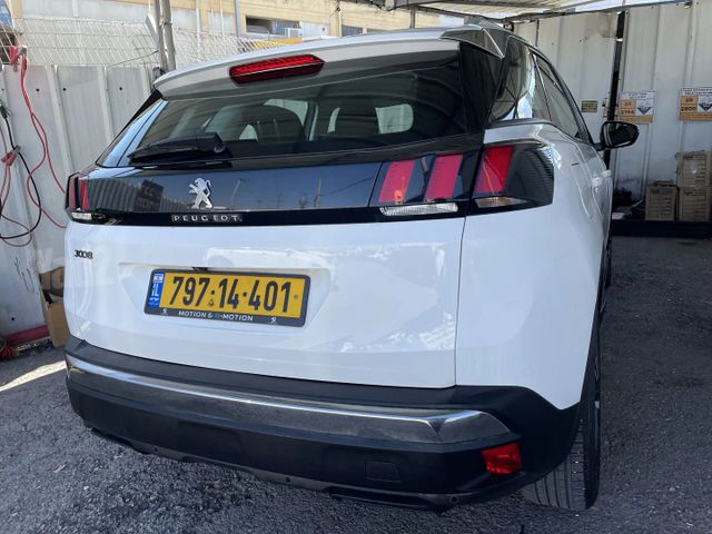 פיג'ו 3008