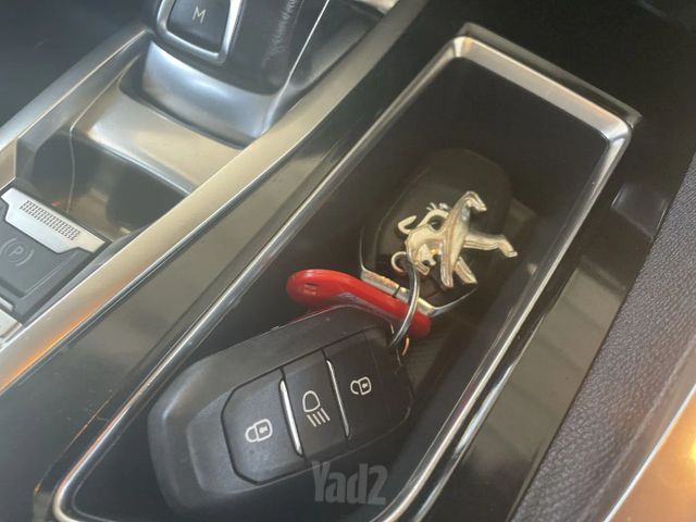 פיג'ו 3008