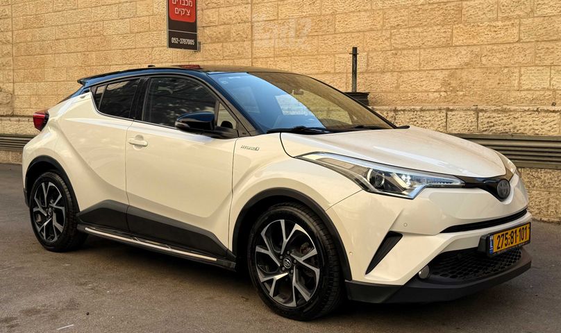 מודעת רכב טויוטה C-HR