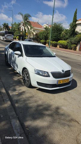 סקודה אוקטביה