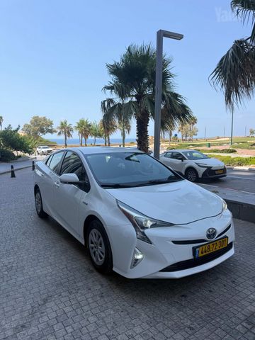 טויוטה פריוס
