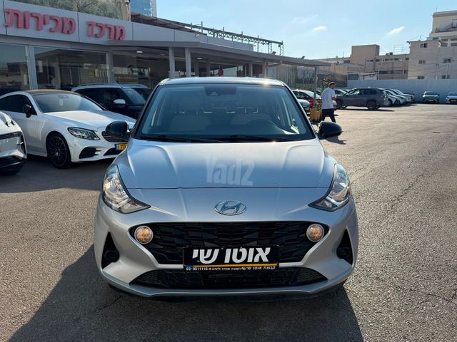יונדאי i10