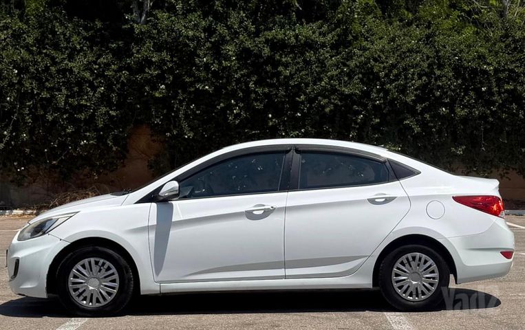 יונדאי אקסנט i25