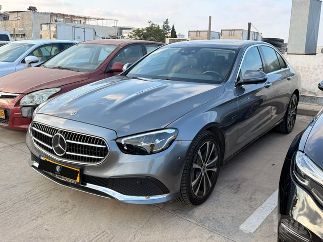 מודעת רכב מרצדס-בנץ E-class