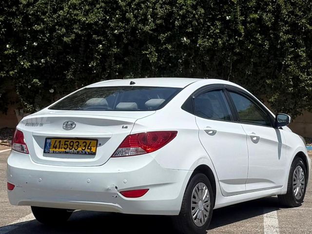 יונדאי אקסנט i25