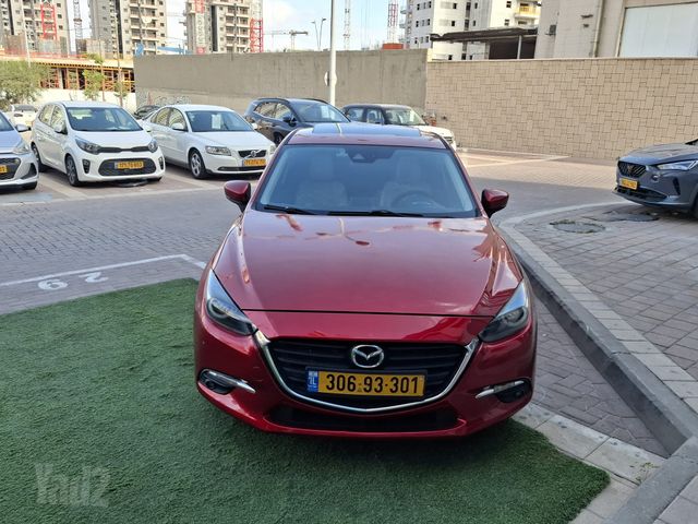 מאזדה 3
