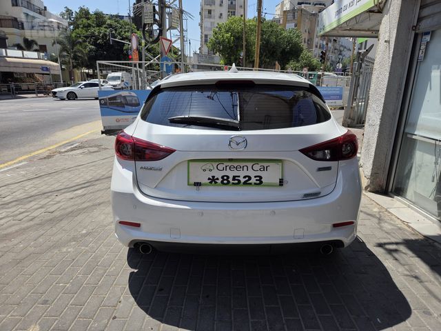 מאזדה 3