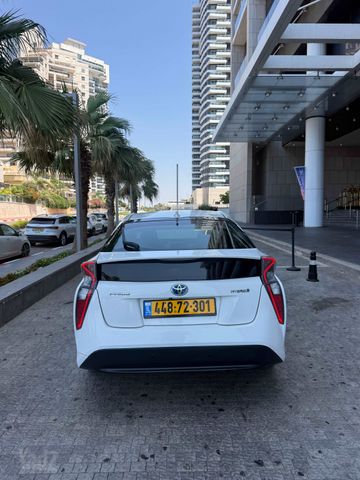 טויוטה פריוס