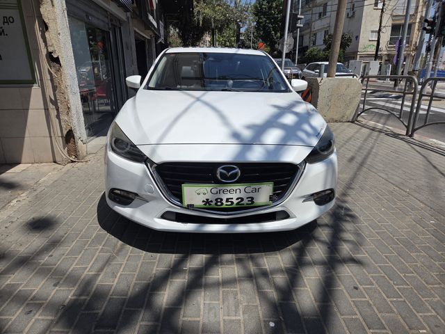 מודעת רכב מאזדה 3