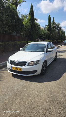 סקודה אוקטביה