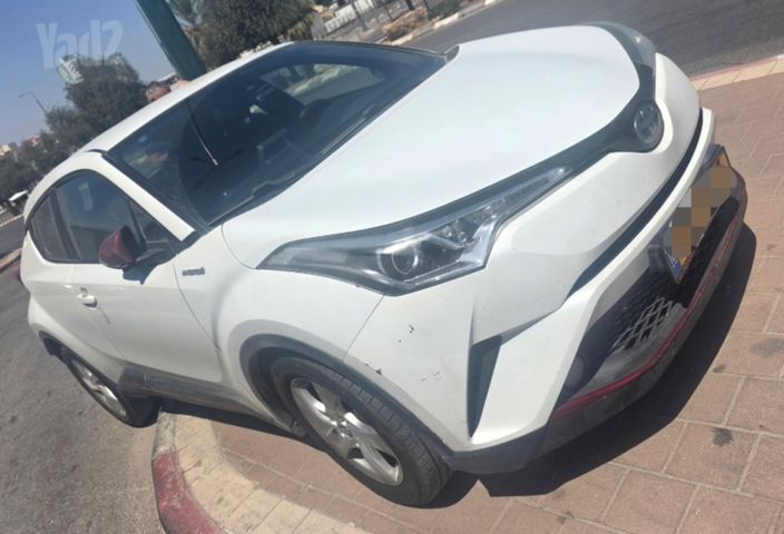 מודעת רכב טויוטה C-HR